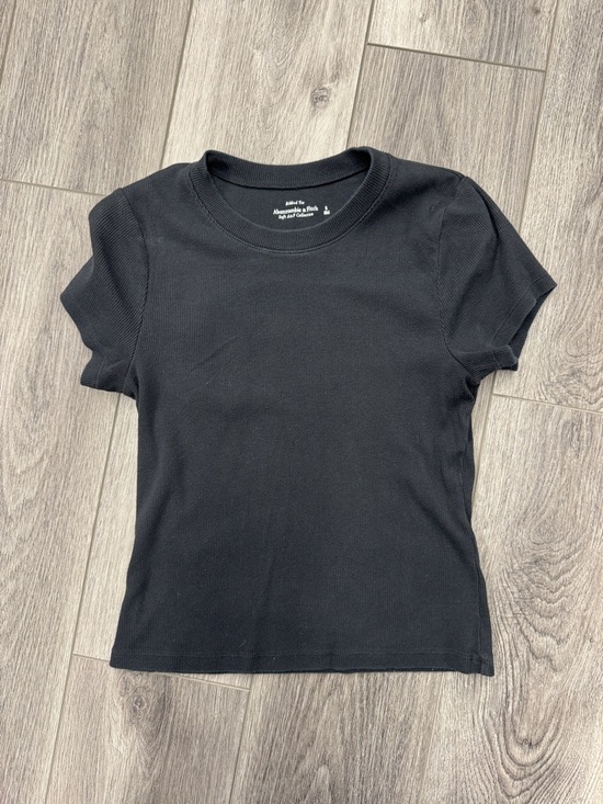 Abercrombie & Fitch Tops - Abercrombie Classic Black Ribbed Women's Cropped Tee